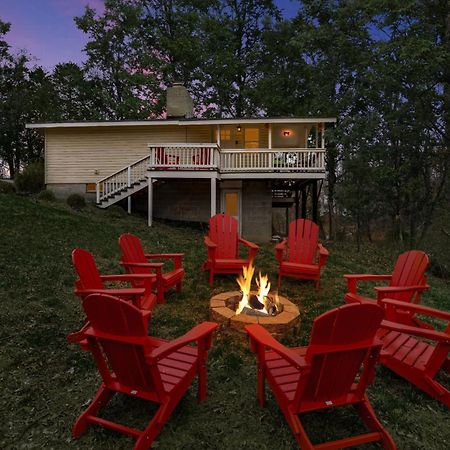 Harpers Ferry Cabin Hot Tub, Deck, Fire Pit, Wifi Eksteriør billede