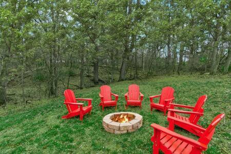 Harpers Ferry Cabin Hot Tub, Deck, Fire Pit, Wifi Eksteriør billede